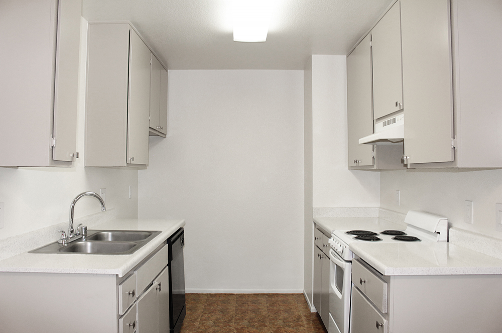  Rent an apartment today and make this 2 bed 1 bath empty 9 your new apartment home.